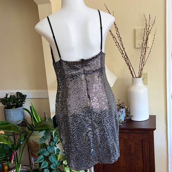 🖤🤍Lulus Silver Sequin Sparkle Party Dress- Women- M-Black- NWT - Picture 5 of 16